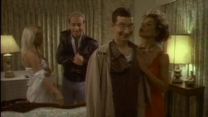 Вампир из Беверли Хиллз - фильм для взрослых