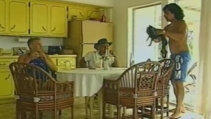 Золушка с большими сиськами | Booberella (1992) ретро порнофильм