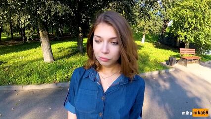 Первый секс за деньги с молодой студенткой