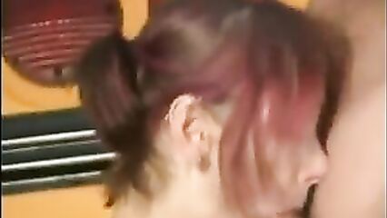 Анал с худой прыщавой попкой студентки