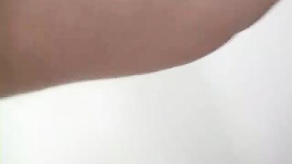 С девушкой на море