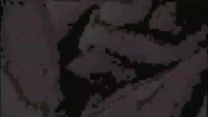 Молодая сисястая блондинка ласкает себя сама