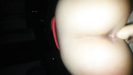 Домашнее порно: девушка разогревает киску перед сексом