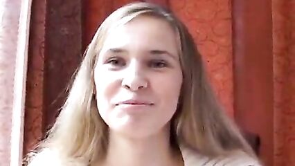 Русское домашнее порно в анал в туалете