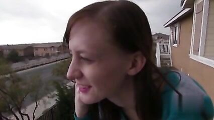 Худая крошка обожает жесткий секс!