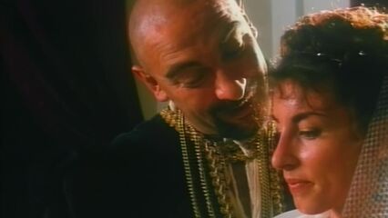 Порно фильм с переводом Замок Лукреции Борджиа