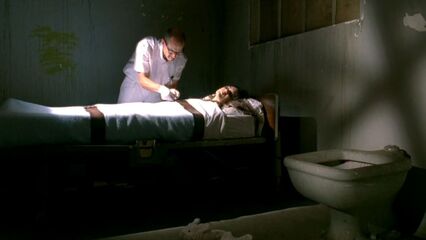 Алиса в ЛяЛяЛяндии | Malice in Lalaland (2010) порно фильм с переводом