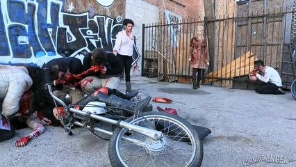 Ходячие мертвецы: Жесткая пародия | The Walking Dead: A Hardcore XXX Parody