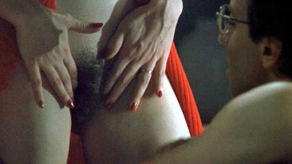 Тинто Брасс: Все леди делают это (1992) с переводом!