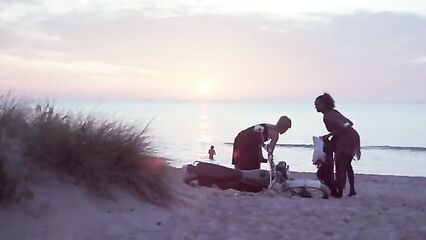 Порно фильмы: Шесть шведок на Ибице