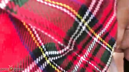 Быстрый секс на берегу моря на свежем воздухе стоя