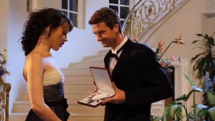 Красотка: XXX порно пародия (с русским переводом)