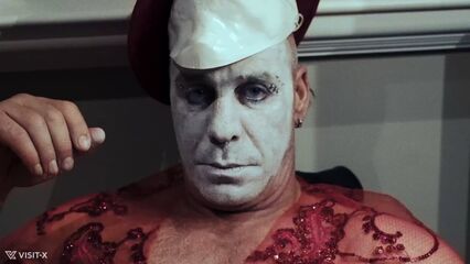 Порно клип: Lindemann (Rammstein) - Platz Eins, без цензуры [2020]