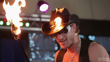 Волшебный Майк XXXL — порнофильм с русским переводом