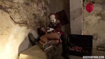 ОНО это клоун | IT is a clown (horrorporn, порно ужасы)