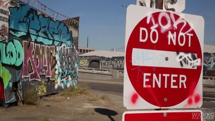 Этнический город | Ethnicity — с русским переводом