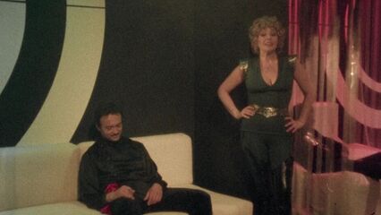 Зверь из космоса — эротическое кино, фантастика, треш