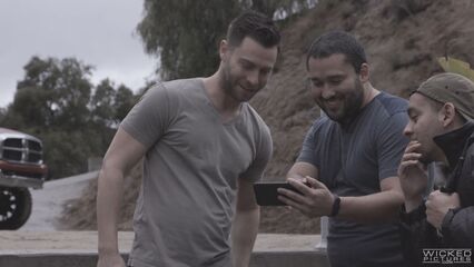 Вебкам-модель | Camgirl — порнофильм с русским переводом