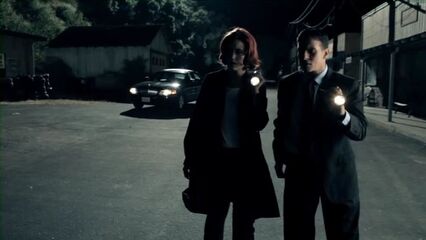 Секс-файлы 2: мрачная XXX-пародия с русским переводом