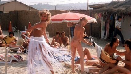 В жару Сен-Тропе (1981) порнофильм с русским переводом