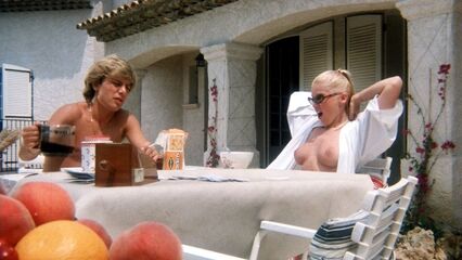 В жару Сен-Тропе (1981) порнофильм с русским переводом