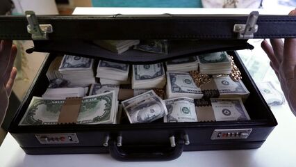 Извращенная семейка: Укачивание в дороге (2023)