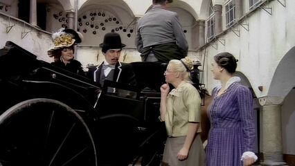 Жозефина Мутценбахер — Венская шлюха (1991) порно версия